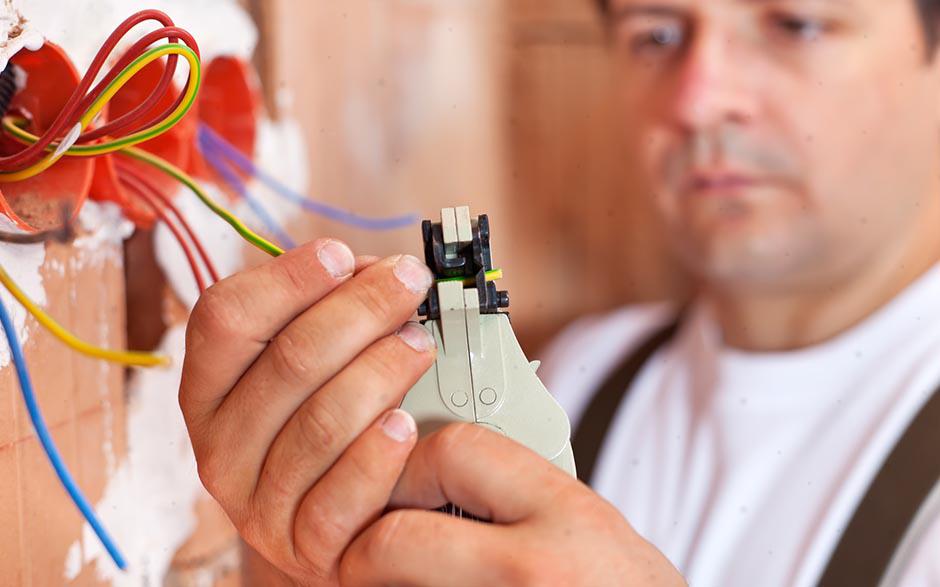 recherche travail électricien bâtiment Paris 15